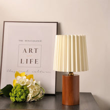 Cargar imagen en el visor de la galería, Giada Table Lamp
