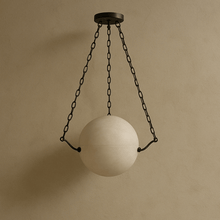 Carregar imagem no visualizador da galeria, Globus Alabaster Pendant Light
