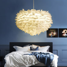 Cargar imagen en el visor de la galería, Goose Feather Pendant Light
