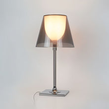 Cargar imagen en el visor de la galería, Harara Table Lamp
