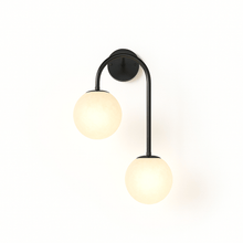 Carregar imagem no visualizador da galeria, Hulel Alabaster Wall Sconce
