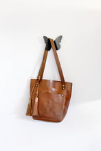 Carregar imagem no visualizador da galeria, Butterfly Wall Hook
