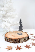Carregar imagem no visualizador da galeria, Evergreen Tree Silhouette - Small
