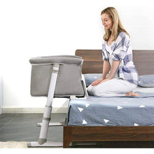 Carregar imagem no visualizador da galeria, Comfy Mattress Adjustable Bedside Crib
