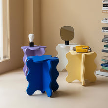 Carregar imagem no visualizador da galeria, Jiggly Side Table
