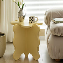 Carregar imagem no visualizador da galeria, Jiggly Side Table
