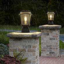 Carregar imagem no visualizador da galeria, Kiara Outdoor Garden Lamp
