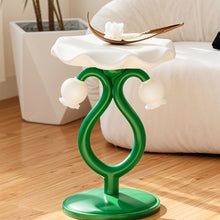 Carregar imagem no visualizador da galeria, Knospe Side Table
