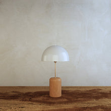 Carregar imagem no visualizador da galeria, Kroki Table Lamp

