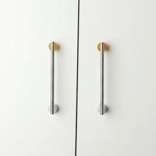 Carregar imagem no visualizador da galeria, Kwam Crystal Knob &amp; Pull Bar
