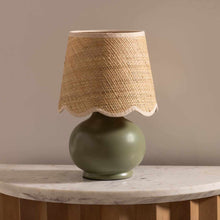 Load image into Gallery viewer, Theisseil Green Table Lamp
