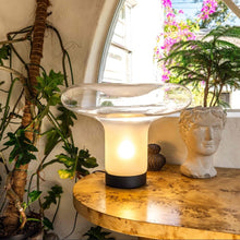 Carregar imagem no visualizador da galeria, Lindeza Table Lamp
