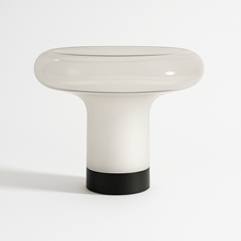 Carregar imagem no visualizador da galeria, Lindeza Table Lamp
