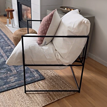 Carregar imagem no visualizador da galeria, Modern Lounge Chair with Removable Cushion
