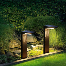 Load image into Gallery viewer, Lyv Outdoor Garden Lamp
