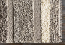 Load image into Gallery viewer, Elizabeth Area Rug

