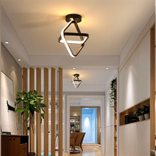 Carregar imagem no visualizador da galeria, Manaia Ceiling Light
