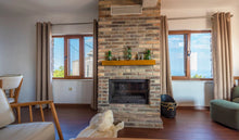 Carregar imagem no visualizador da galeria, Ferrara Old School Manufactured Stone Handmade Brick Veneer - Livfloors Collection
