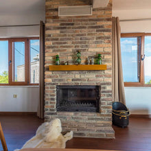 Carregar imagem no visualizador da galeria, Ferrara Old School Manufactured Stone Handmade Brick Veneer - Livfloors Collection
