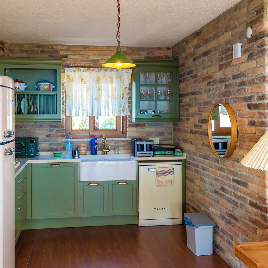 Ferrara Old School Manufactured Stone Handmade Brick Veneer - Livfloors Collection