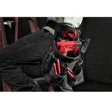 Carregar imagem no visualizador da galeria, Milwaukee 2447-20 M12™ 3/8" Crown Stapler
