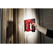 Carregar imagem no visualizador da galeria, Milwaukee 2447-20 M12™ 3/8" Crown Stapler
