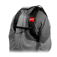 Carregar imagem no visualizador da galeria, Milwaukee 48-22-8200 1680 Denier 35 Pocket Jobsite Backpack w/ Laptop Sleeve and Molded Plastic Base
