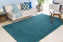 Carregar imagem no visualizador da galeria, Brockton Solid Teal Wool  Rug
