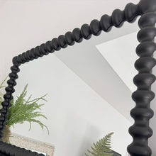 Carregar imagem no visualizador da galeria, Black Beaded Carved Wood Wall Mirror
