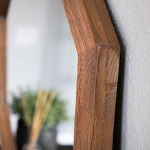 Carregar imagem no visualizador da galeria, Octagon Wood Frame Mirror
