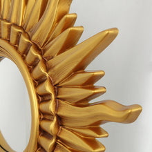 Cargar imagen en el visor de la galería, Modern Sunburst Golden Mirror Antiqued Casual Wall Decoration
