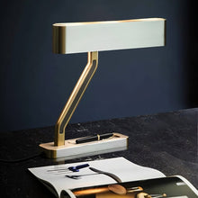 Carregar imagem no visualizador da galeria, Munira Table Lamp
