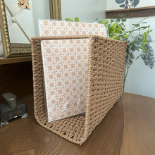Carregar imagem no visualizador da galeria, Woven Hanging File Basket

