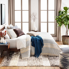 Load image into Gallery viewer, Elizabeth Area Rug
