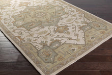 Carregar imagem no visualizador da galeria, Broomfield Hand Tufted Sage 1143 Area Rug
