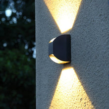 Carregar imagem no visualizador da galeria, Proculus Outdoor Wall Lamp
