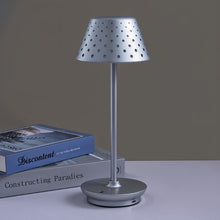 Carregar imagem no visualizador da galeria, Punteado Table Lamp
