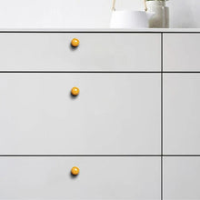 Load image into Gallery viewer, Qiu Crystal Knob
