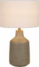 Carregar imagem no visualizador da galeria, Quezon Beige Resin Table Lamp
