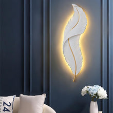 Cargar imagen en el visor de la galería, Quill Wall Lamp
