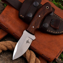 Load image into Gallery viewer, Custom Handmade Hunting Knife – High-Carbon Steel Blade

