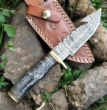 Load image into Gallery viewer, Custom Handmade Damascus Hunting Knife – 8&quot; with Sheath
