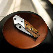 Carregar imagem no visualizador da galeria, Exotic Wood Damascus Pocket Knife – Handmade &amp; Sharp

