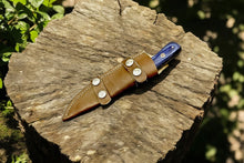 Carregar imagem no visualizador da galeria, Custom Handmade Damascus Hunting Knife – Exotic Wood Handle
