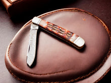 Cargar imagen en el visor de la galería, Custom Handmade Damascus Steel Pocket Knife with Bone Handle
