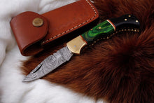 Carregar imagem no visualizador da galeria, Custom Handmade Damascus Pocket Knife with Green Wood Handle
