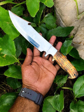 Carregar imagem no visualizador da galeria, Custom Handmade Bowie Knife - D2 Steel Blade, Bone Handle, 13&quot; Overall
