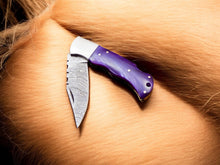 Carregar imagem no visualizador da galeria, Custom Handmade Damascus Pocket Knife – Colored Bone Handle
