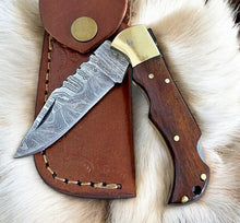 Cargar imagen en el visor de la galería, Custom Handmade Damascus Steel Pocket Knife with Rosewood Handle
