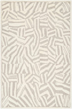 Carregar imagem no visualizador da galeria, Avian Cream Wool Area Rug
